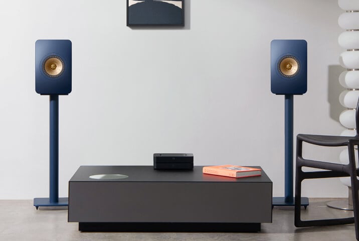 stand-mounted LS50 Meta in hi-fi setup