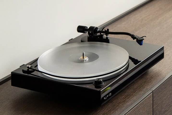 Fluance RT85 turntable