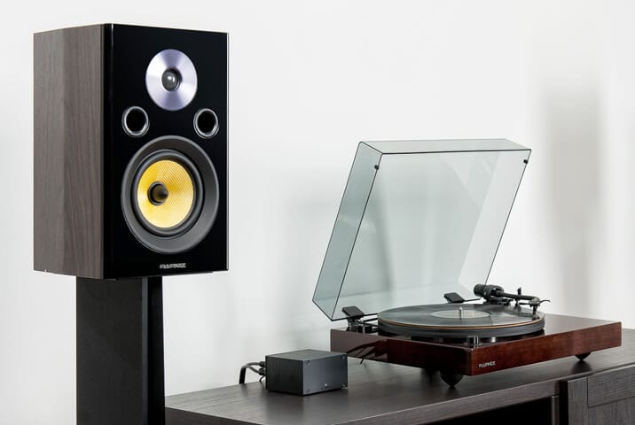 Fluance Signature HiFi in setup