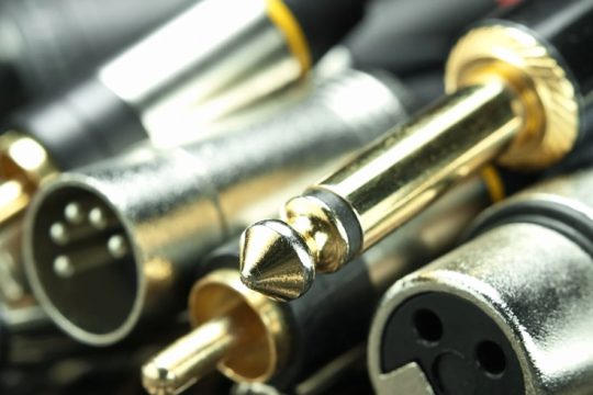 different types of audio cables and plugs